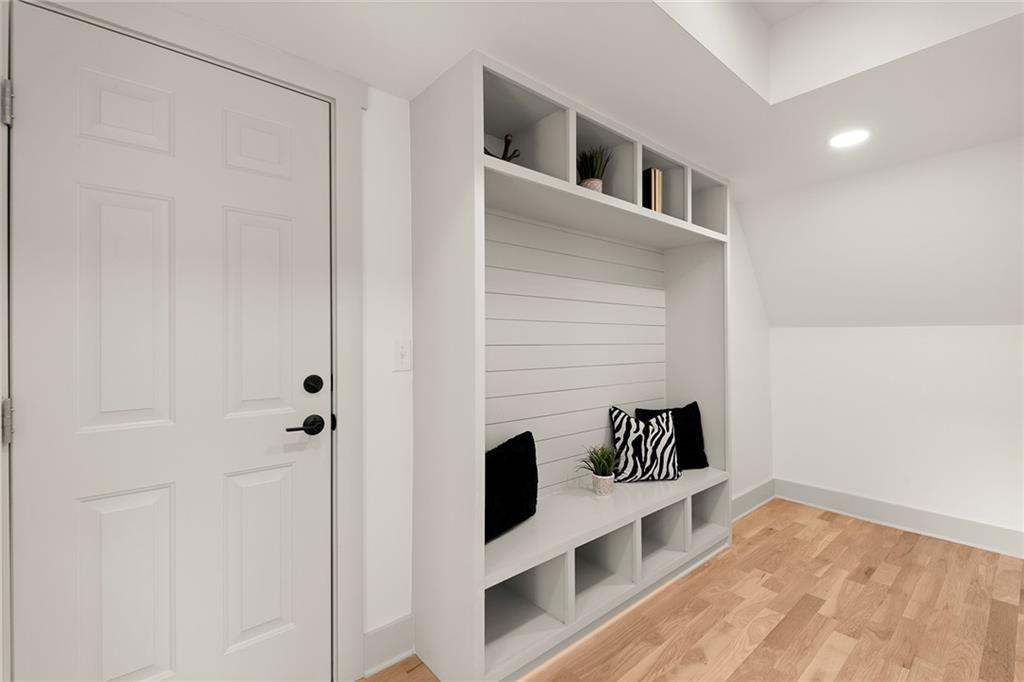 3987 Bonnington Court