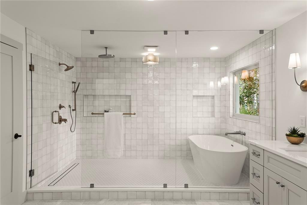 3987 Bonnington Court