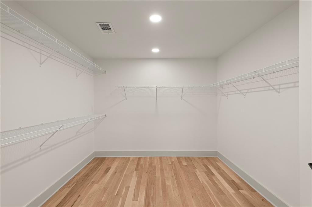 3987 Bonnington Court