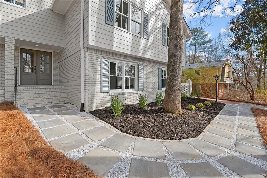 3987 Bonnington Court