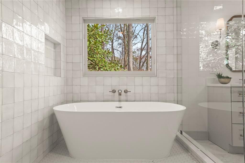 3987 Bonnington Court