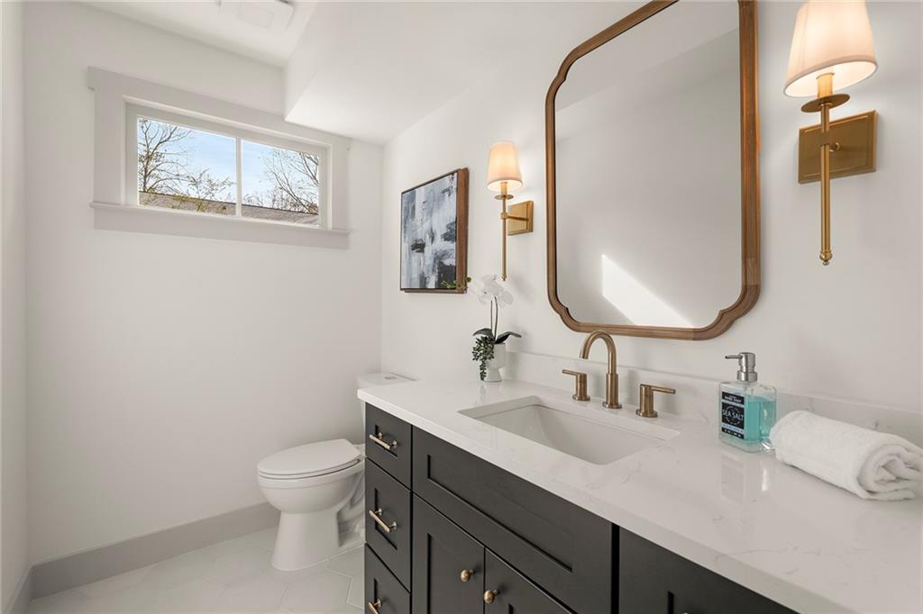 3987 Bonnington Court