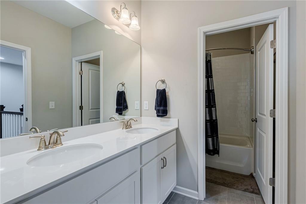 2124 Sonoma Drive SE