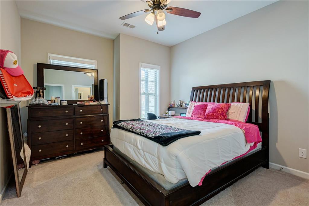 2124 Sonoma Drive SE