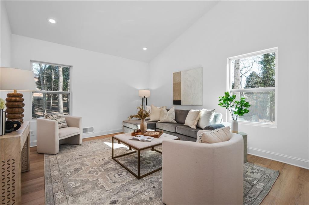 4445 Cove Island Drive NE