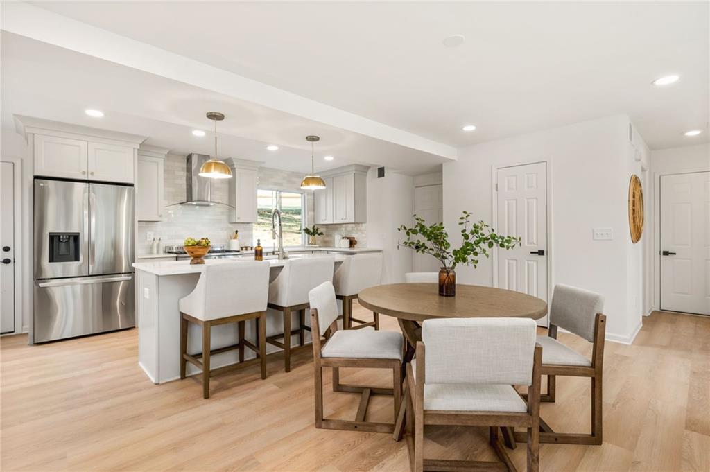 4445 Cove Island Drive NE