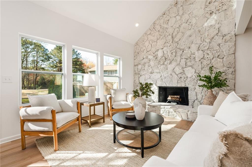 4445 Cove Island Drive NE