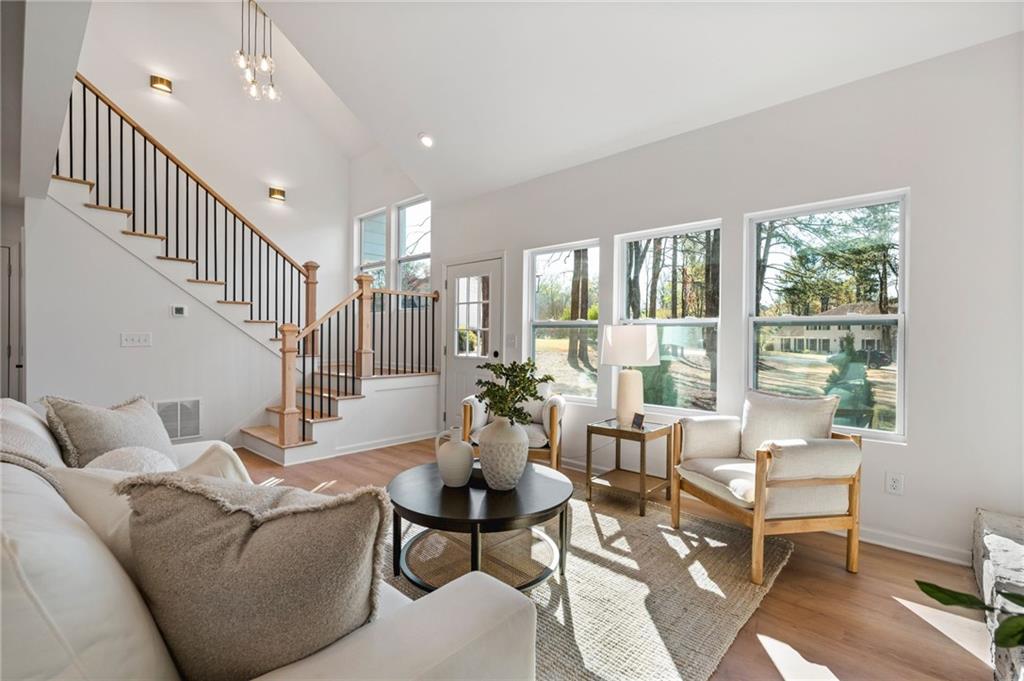 4445 Cove Island Drive NE