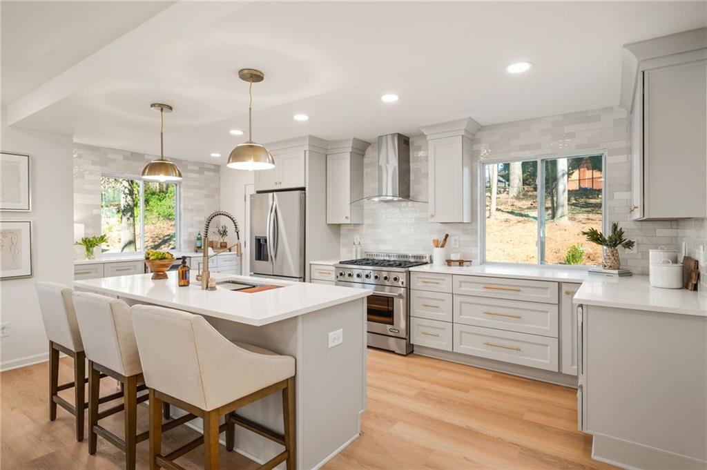 4445 Cove Island Drive NE