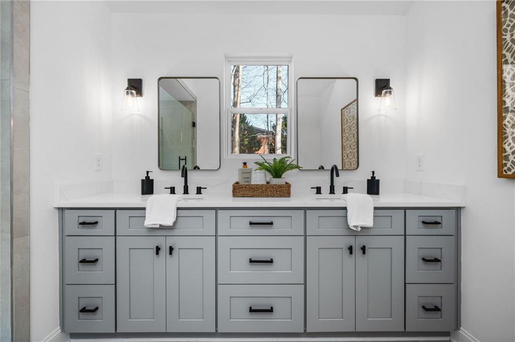 4445 Cove Island Drive NE