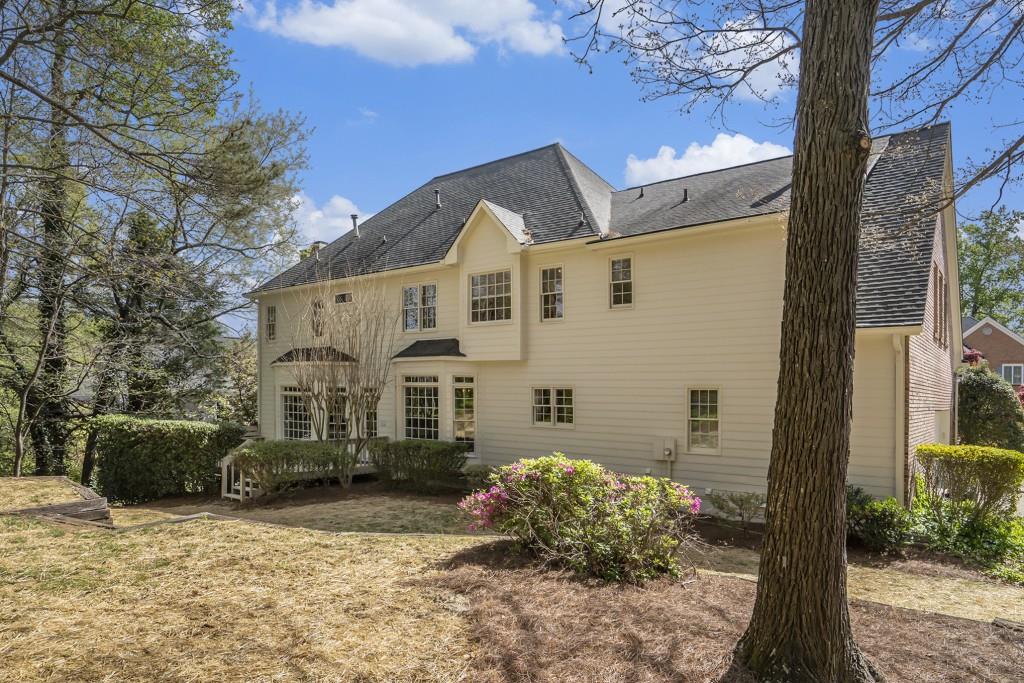 1161 Clarendon Drive