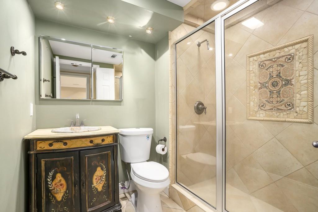 1161 Clarendon Drive