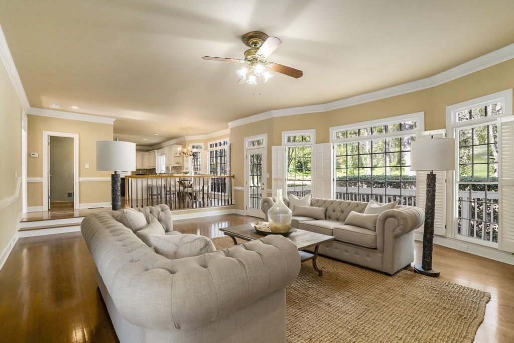 1161 Clarendon Drive