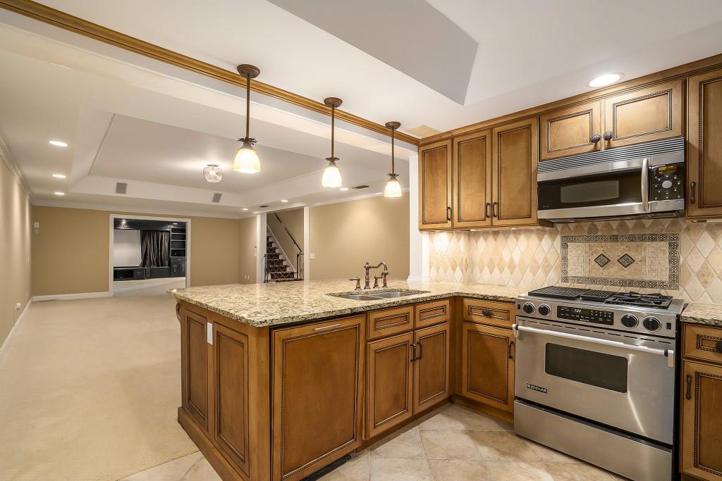 1161 Clarendon Drive