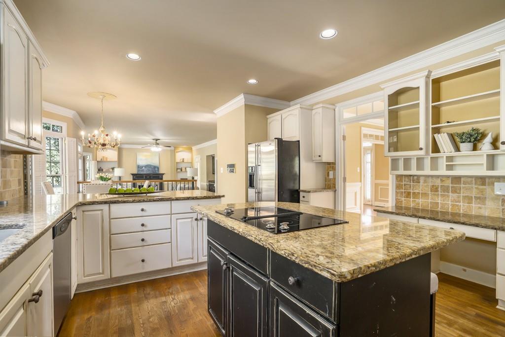 1161 Clarendon Drive