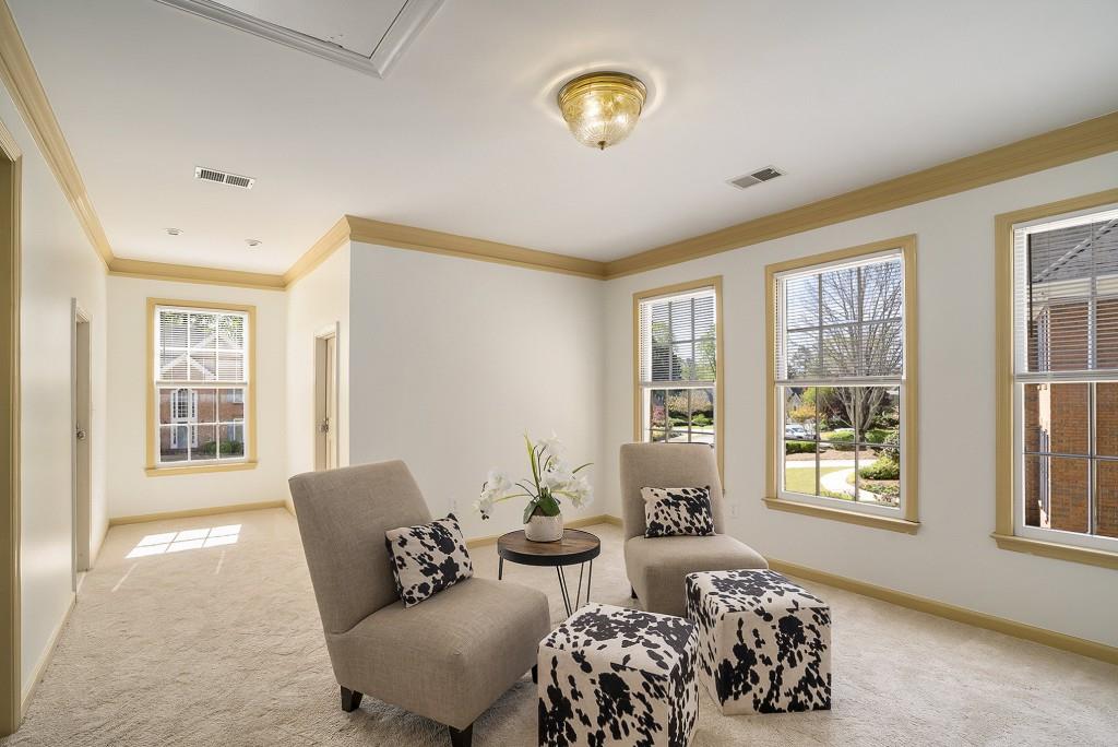 1161 Clarendon Drive