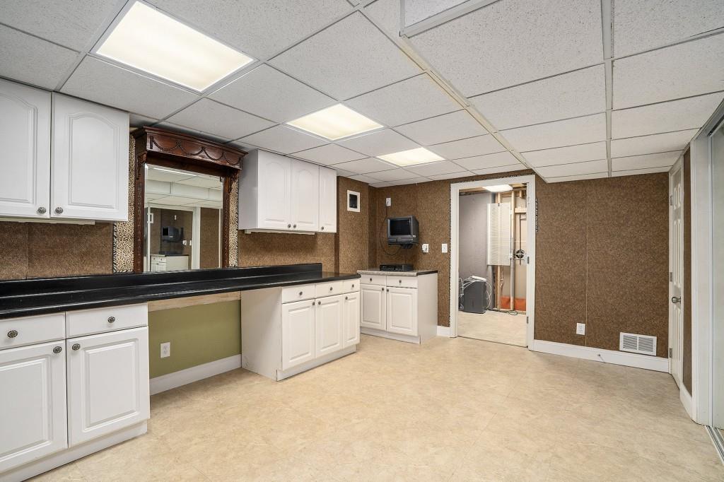 1161 Clarendon Drive