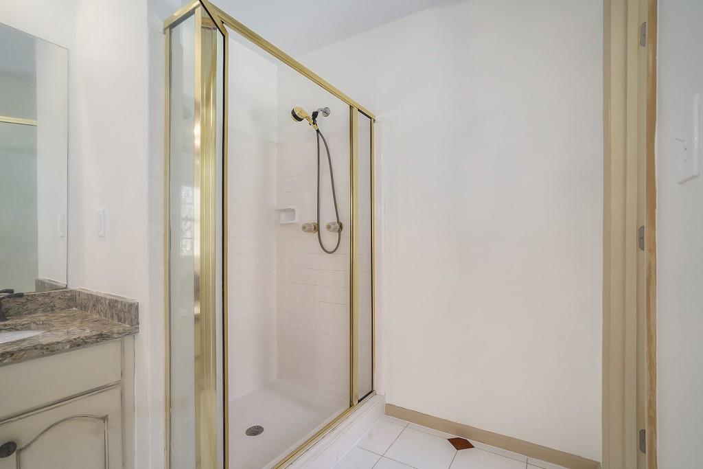 1161 Clarendon Drive