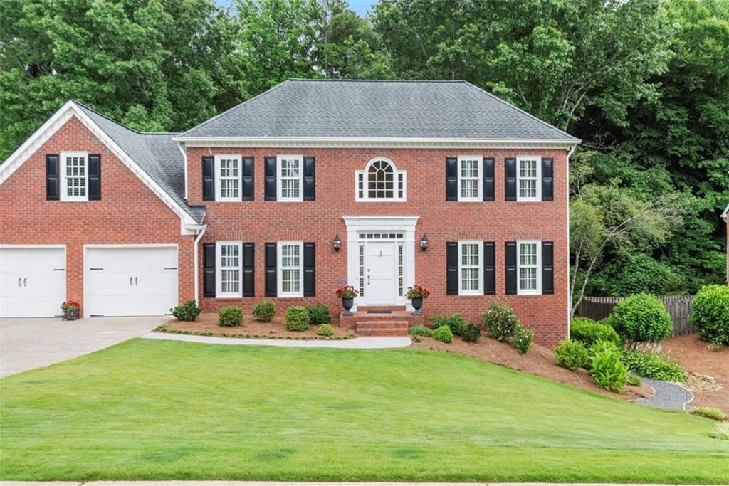 4352 Hampton Woods Drive NE