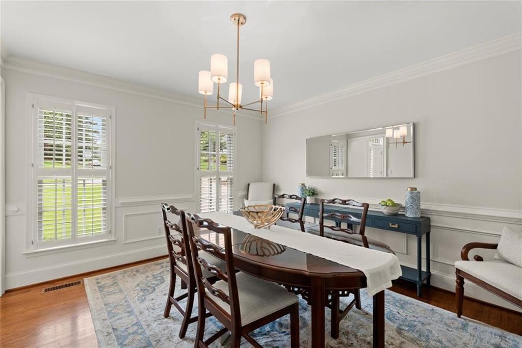 4352 Hampton Woods Drive NE