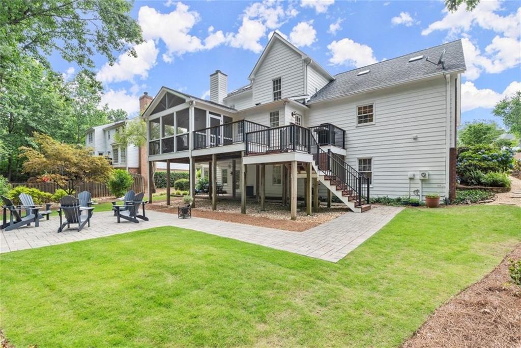 4352 Hampton Woods Drive NE