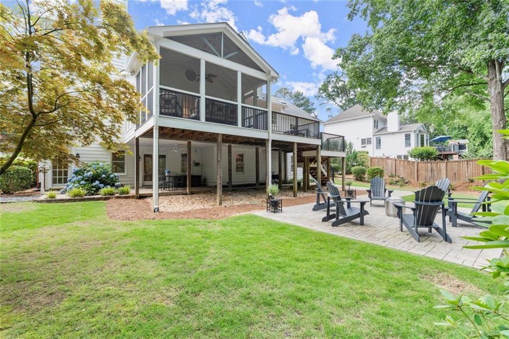 4352 Hampton Woods Drive NE