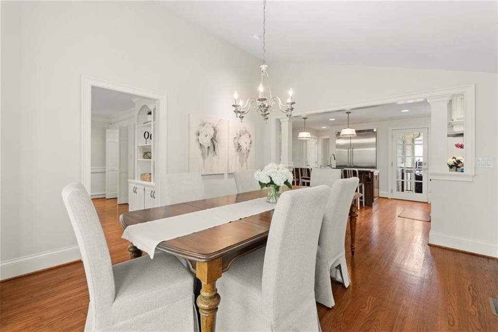 4352 Hampton Woods Drive NE