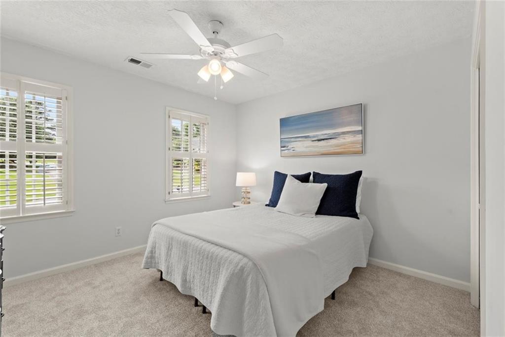 4352 Hampton Woods Drive NE