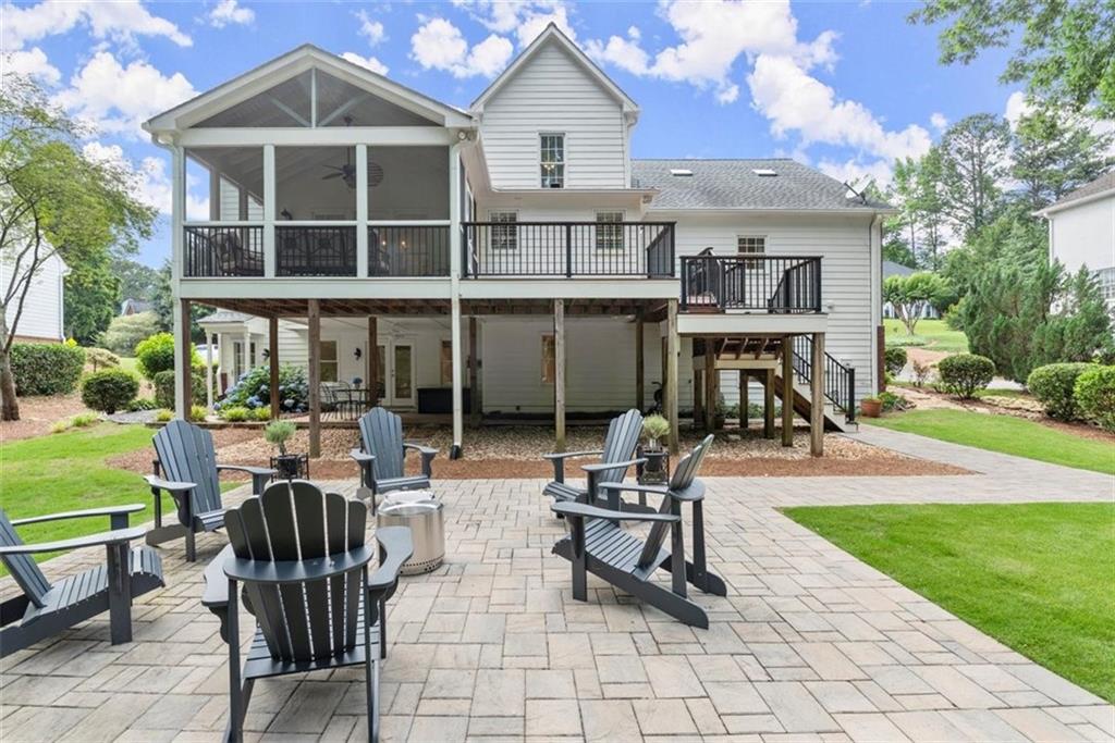 4352 Hampton Woods Drive NE