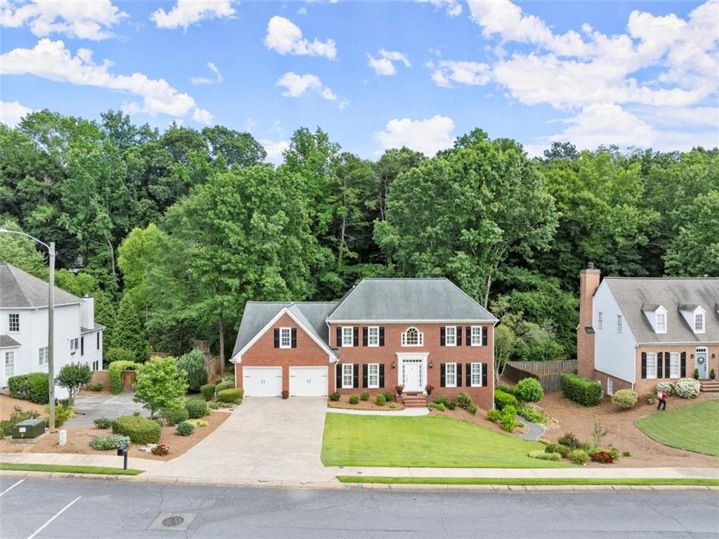 4352 Hampton Woods Drive NE