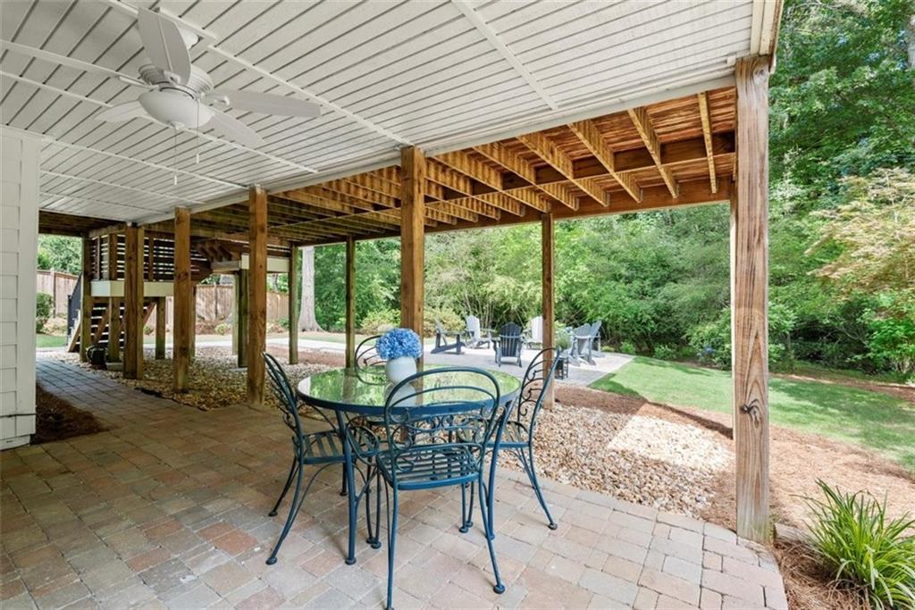 4352 Hampton Woods Drive NE