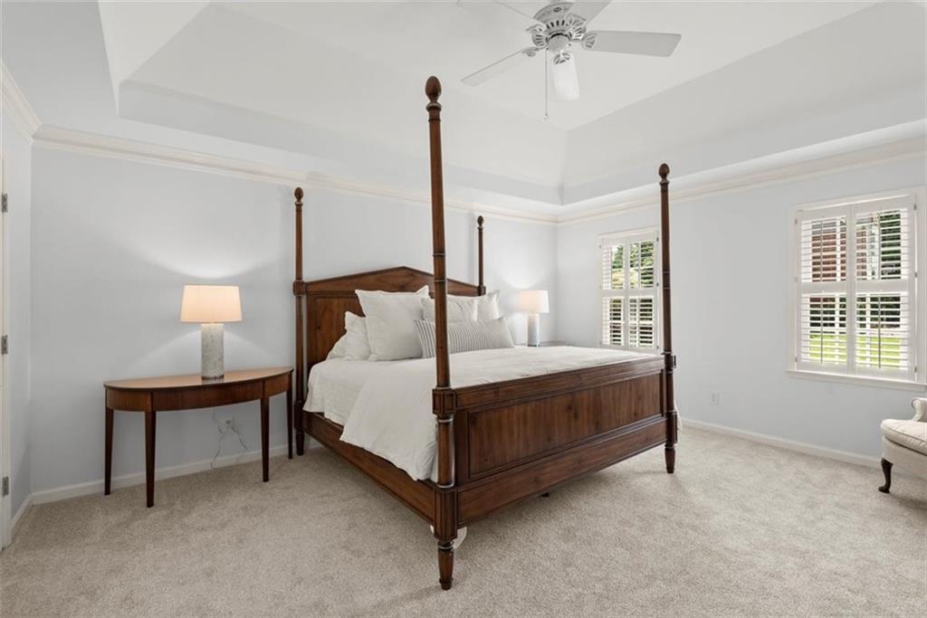 4352 Hampton Woods Drive NE