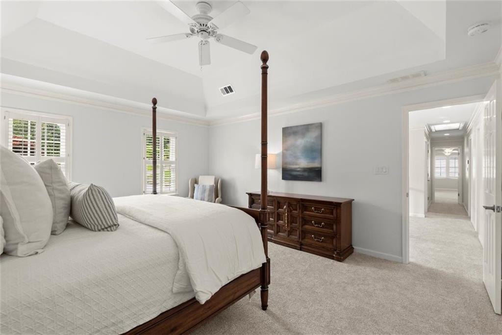 4352 Hampton Woods Drive NE