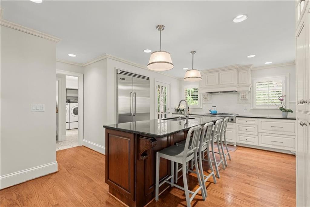 4352 Hampton Woods Drive NE