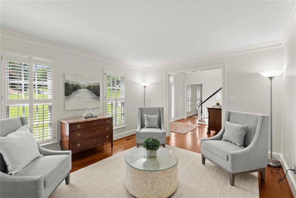 4352 Hampton Woods Drive NE