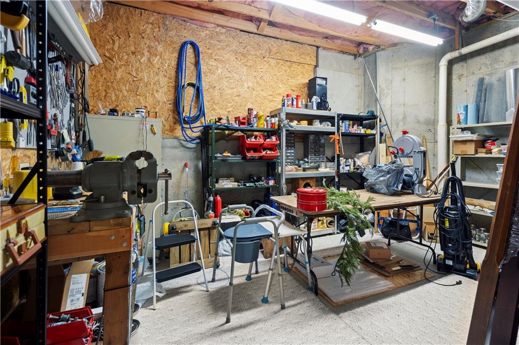 1836 Pemberton Place