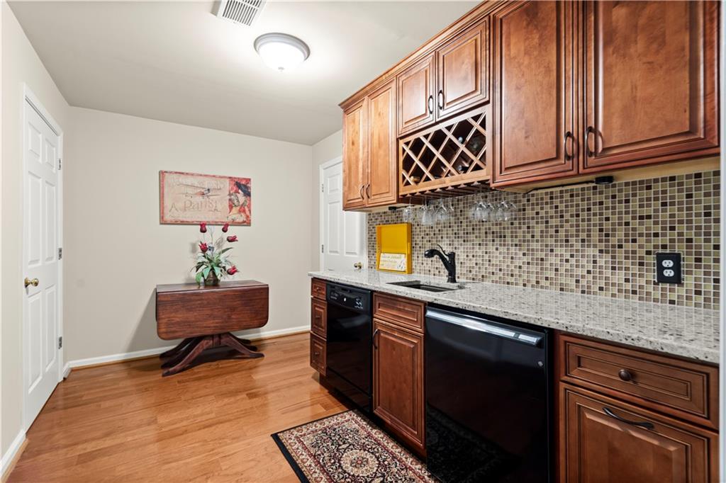 1836 Pemberton Place