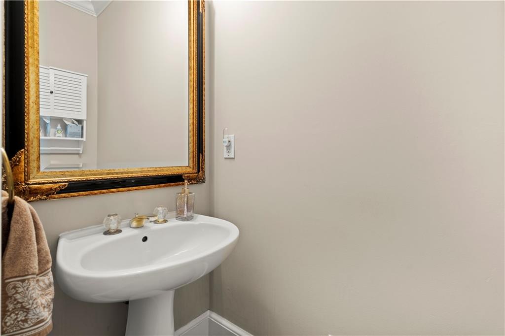 1836 Pemberton Place