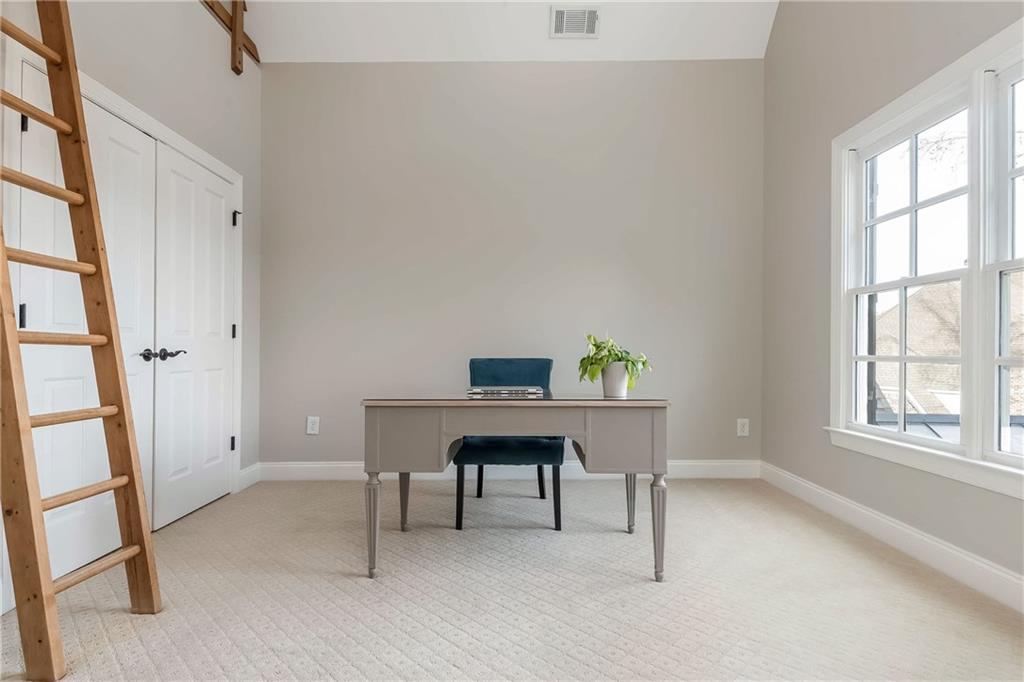 3963 Hazelhurst Lake Drive