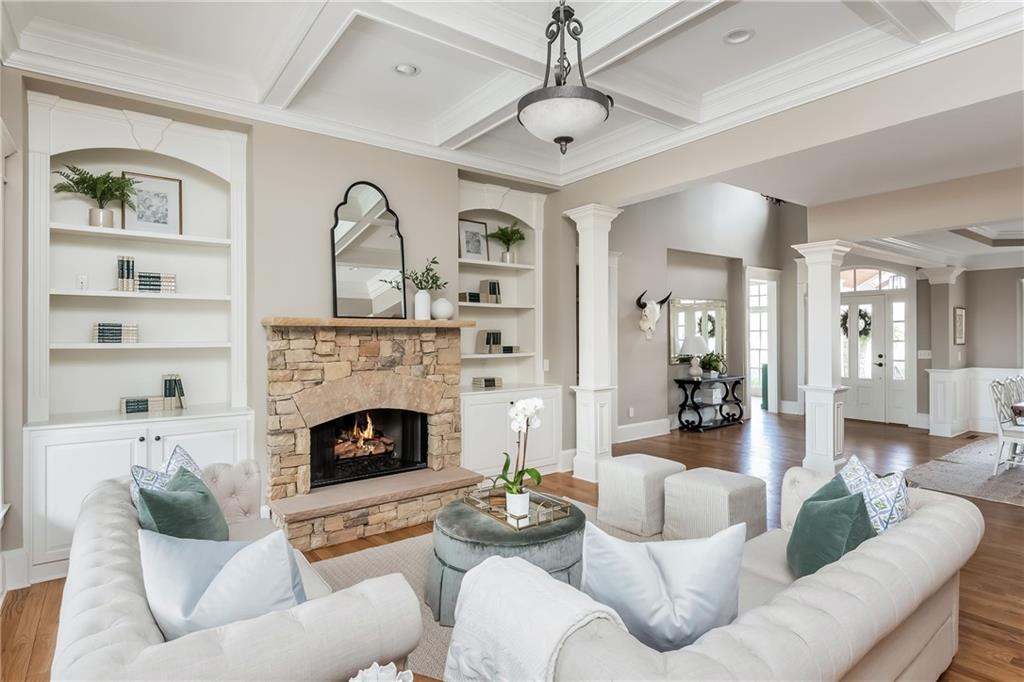 3963 Hazelhurst Lake Drive