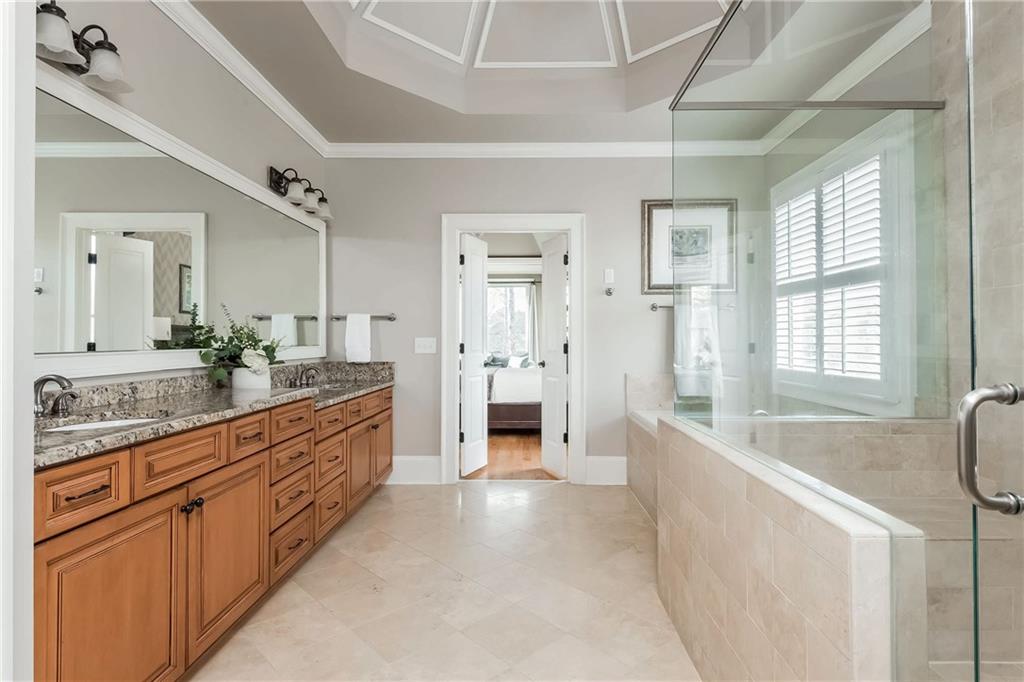 3963 Hazelhurst Lake Drive