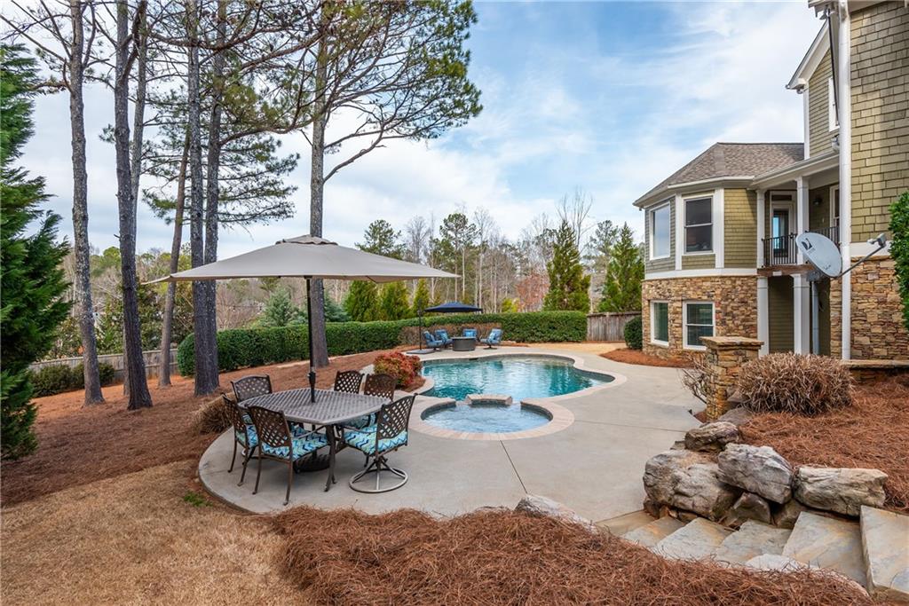 3963 Hazelhurst Lake Drive