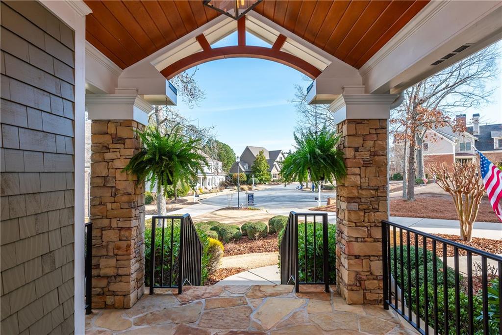 3963 Hazelhurst Lake Drive