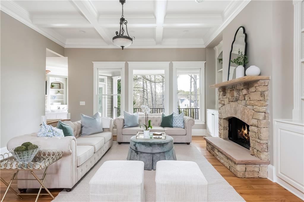 3963 Hazelhurst Lake Drive