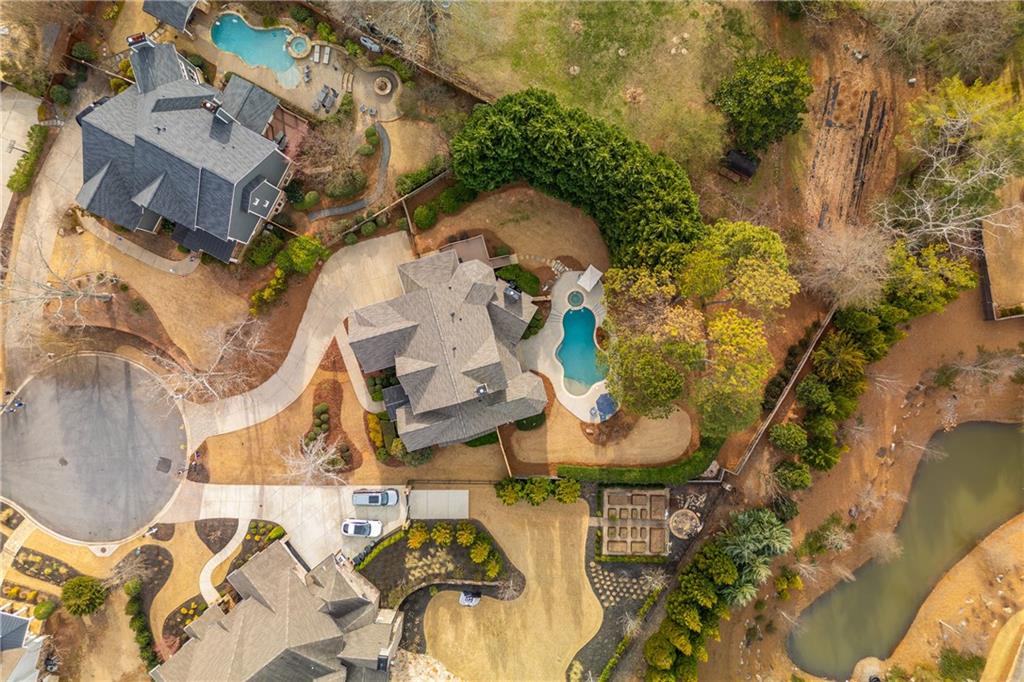 3963 Hazelhurst Lake Drive