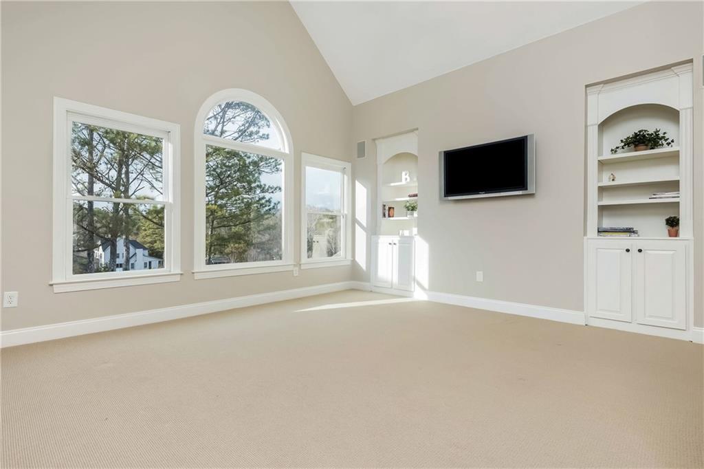 3963 Hazelhurst Lake Drive