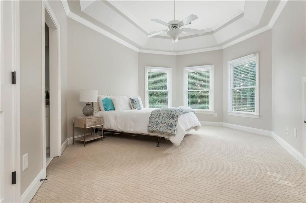 3963 Hazelhurst Lake Drive