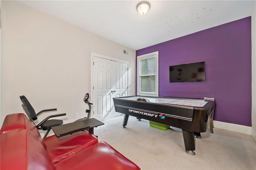 2121 Whitekirk Street NW