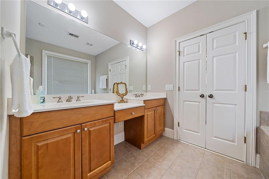 2121 Whitekirk Street NW