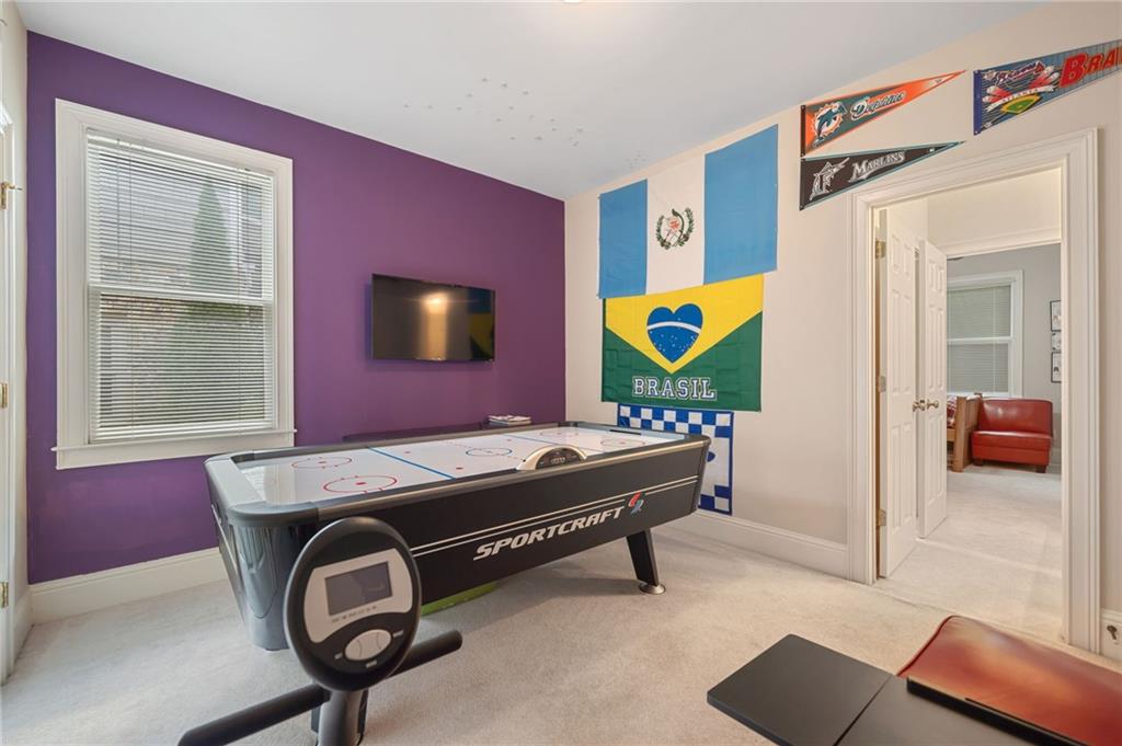 2121 Whitekirk Street NW